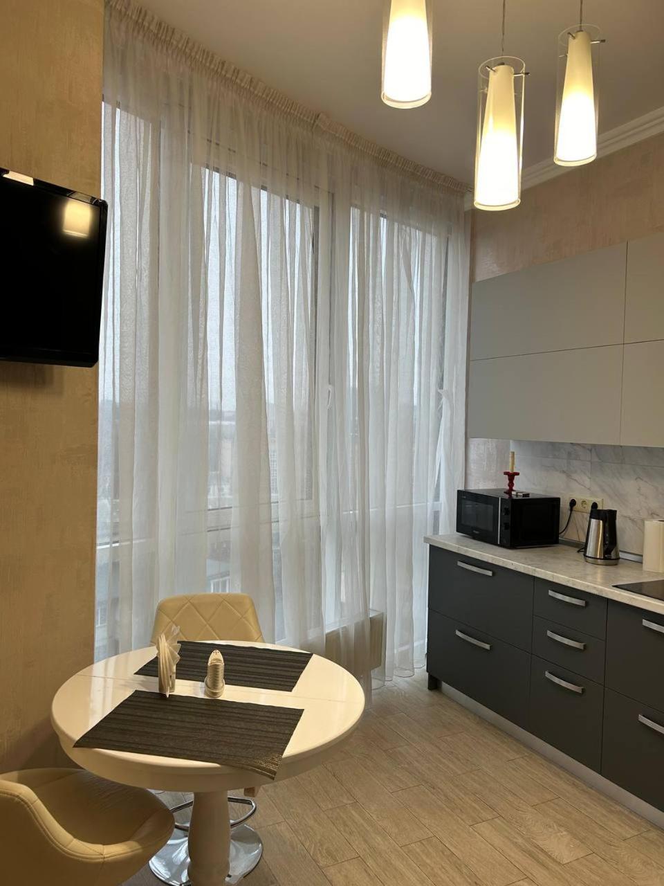 Apart Assistant On Smart Plaza Киев Экстерьер фото