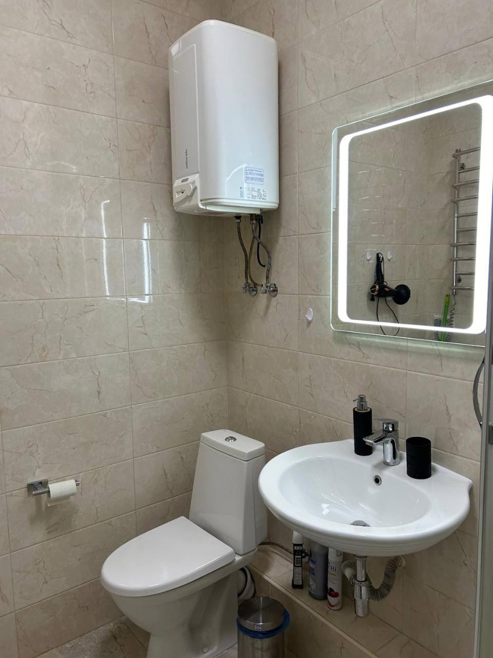 Apart Assistant On Smart Plaza Киев Экстерьер фото