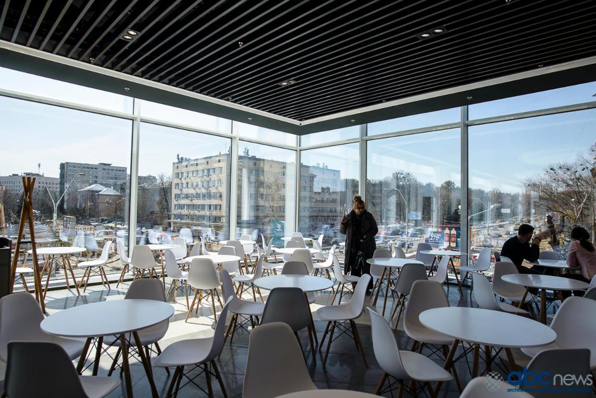 Apart Assistant On Smart Plaza Киев Экстерьер фото
